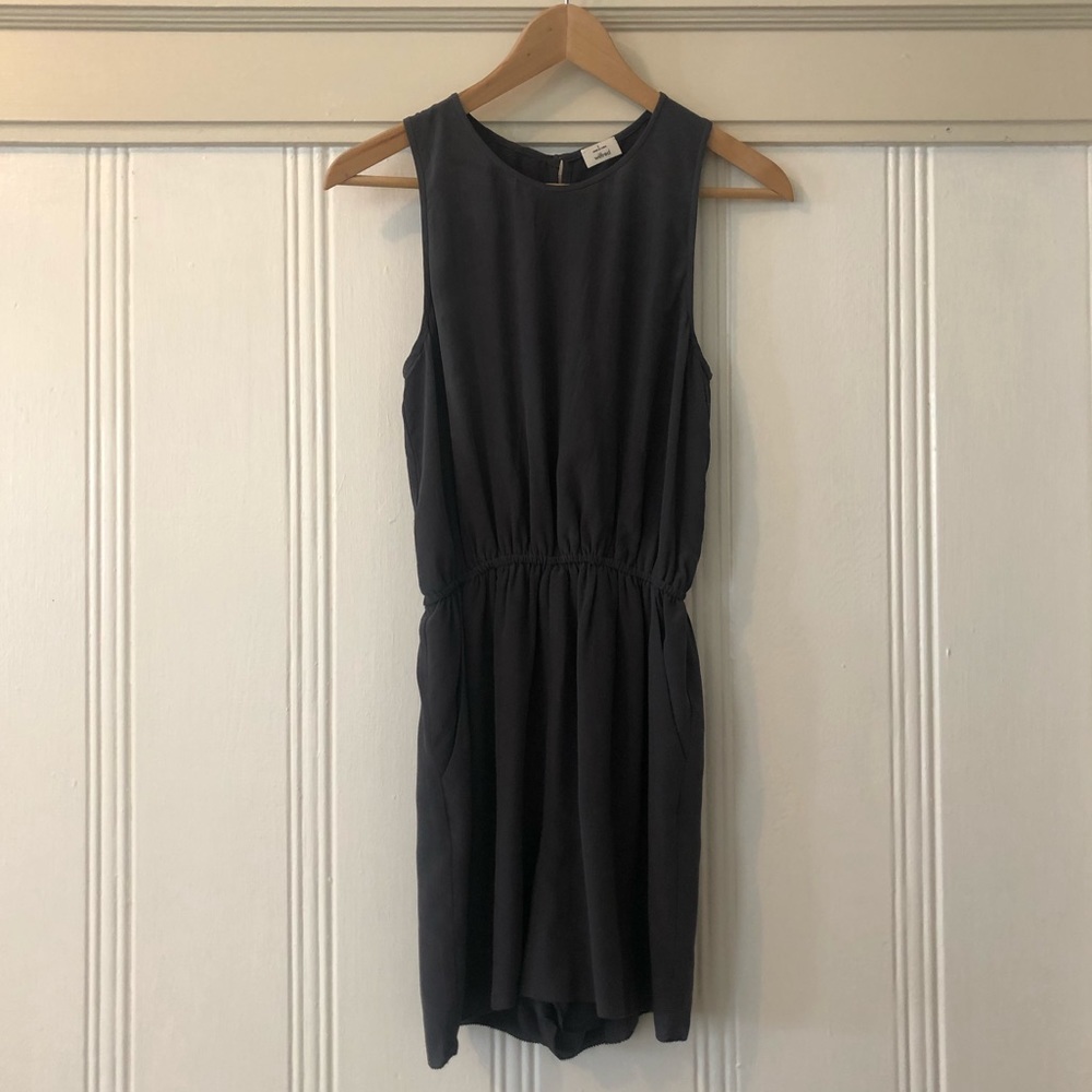 NWOT Aritzia wilfred 100% silk slate gray romper